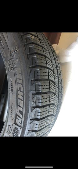 ONLY ONE !    245/45r18 all season tire