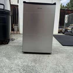 Whirlpool Mini fridge Stainless Steel