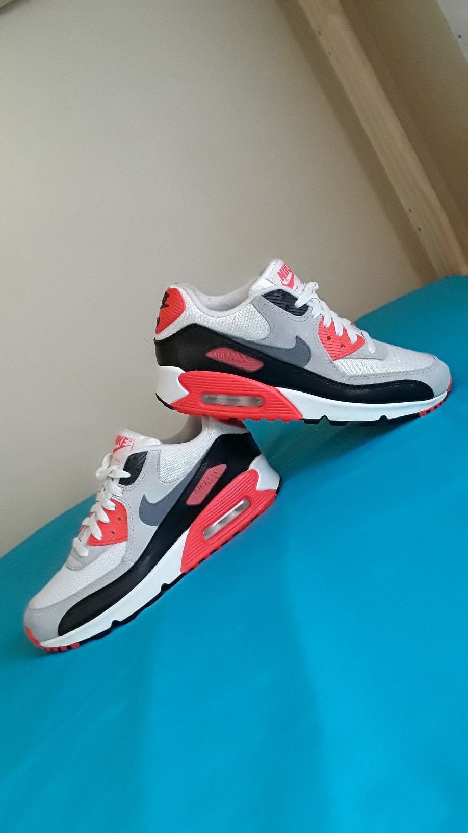 Nike Air Max 90 Infrared Size 8 WOMEN and Size 6.5 MEN and 6.5Y