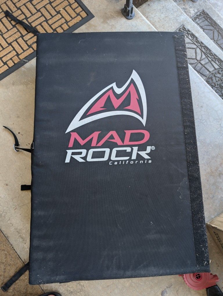 Mad Rocks Crash Pad