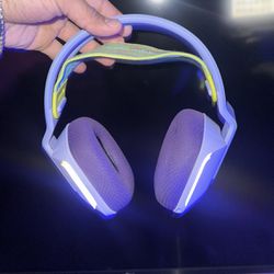 Logitech G733 LIGHTSPEED Wireless Gaming Headset with suspension headband, LIGHTSYNC RGB, 