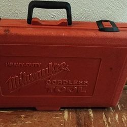 DRILL & BATTERY W/ CASING