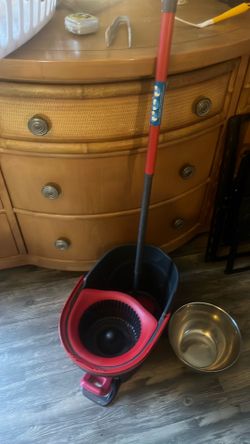 Mop and bucket