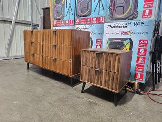 Mid-Century Modern Dresser and Nightstand Set