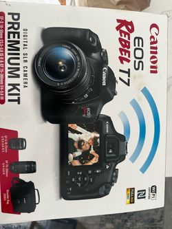 Canon t7 rebel dslr camera