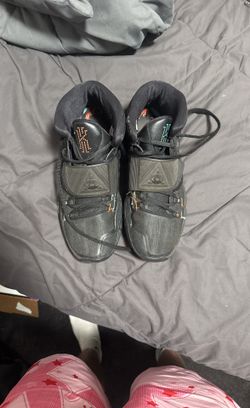 Kyrie Basketball Shoes 