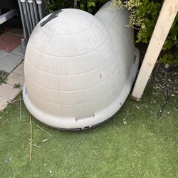 Igloo Dog House