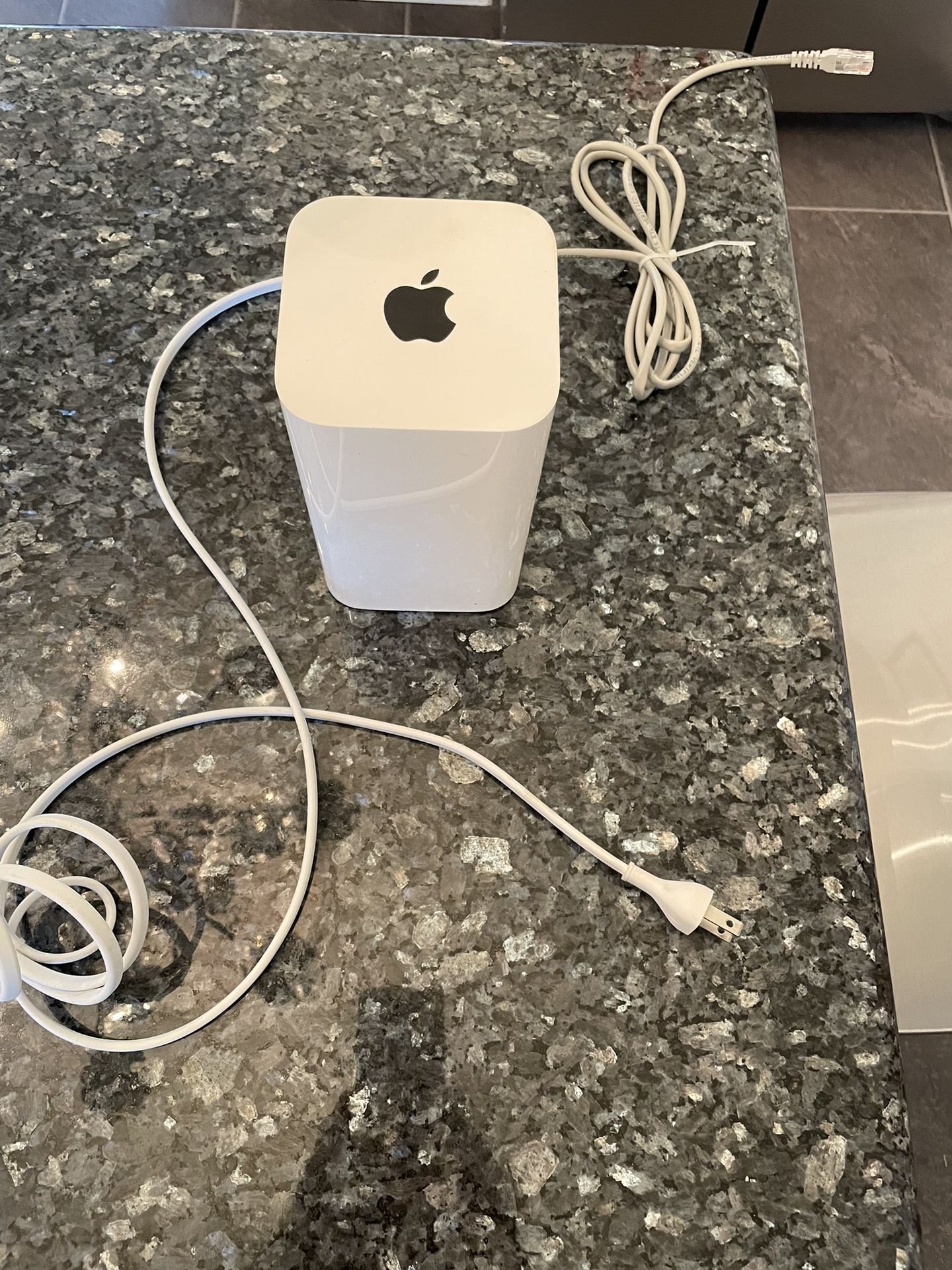 Apple Airport Extreme Base Station wireless router 