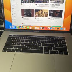 MacBook Pro 15” Model A1707