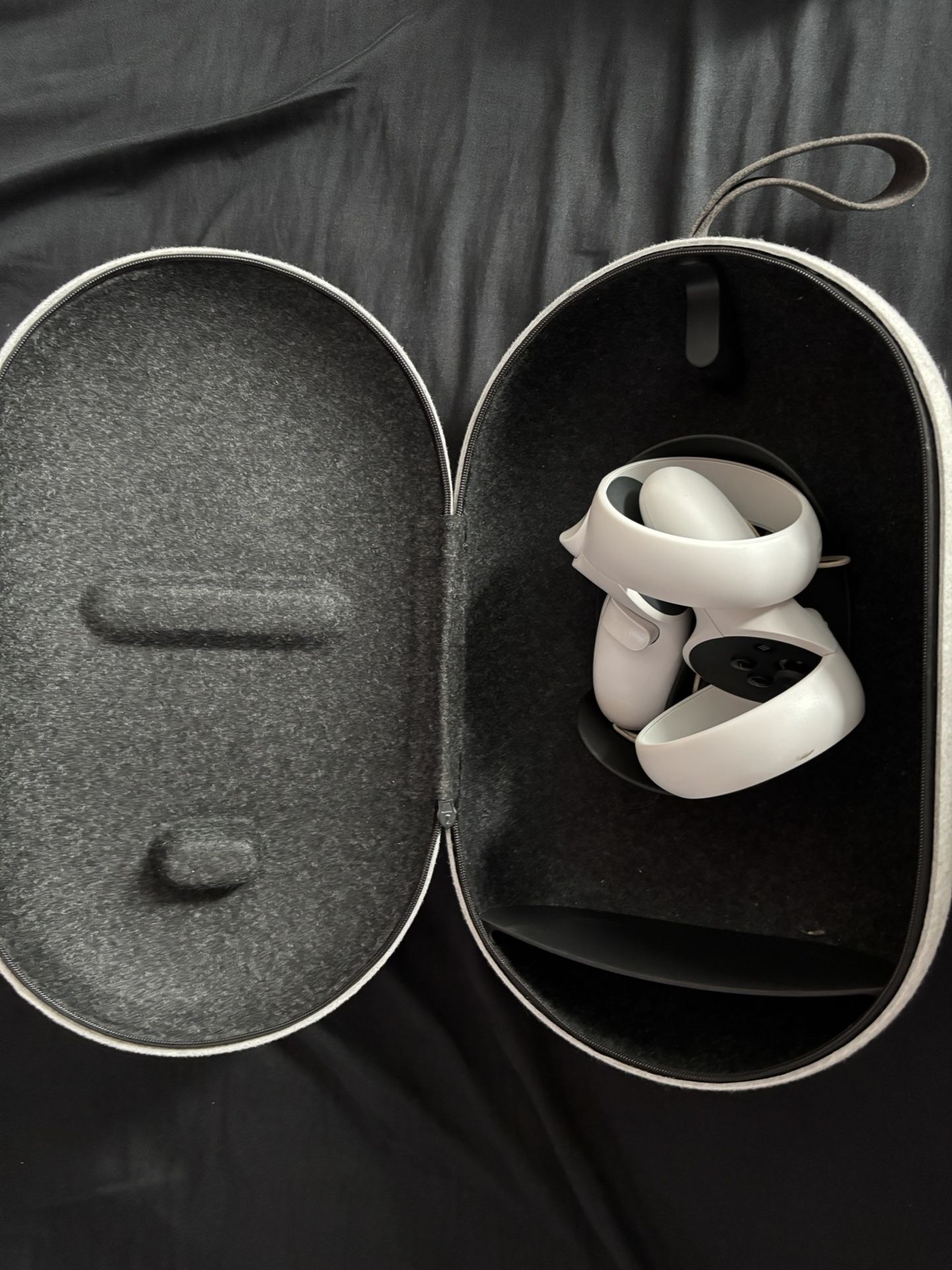 Oculus 2 256 Gb W/ Carrying Case