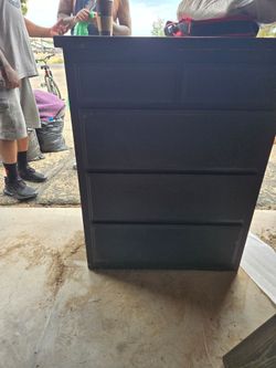 Dresser