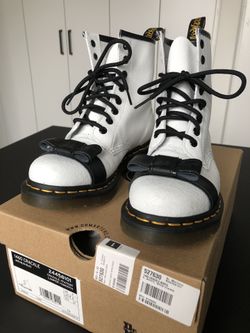 Dr. Martens 1460 Crackle Leather Boots US6