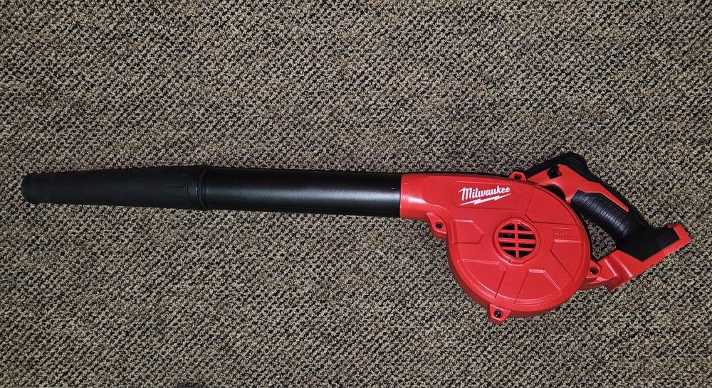 Milwaukee
M18 18V Lithium-Ion Cordless Compact Blower (Tool-Only)