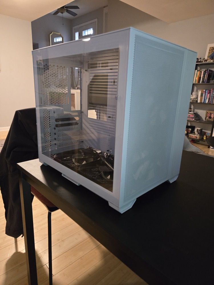 Lian li O11 Air Mini Case W/ 4 Chroma Max Fans
