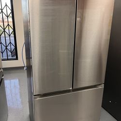 18 cu. ft. Smart Counter Depth 3-Door French Door Refrigerator in Stainless Steel