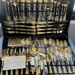 VINTAGE 1992 WM ROGERS & SON Gold-plated 62 piece Flatware Set Royal Plume