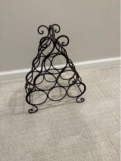 Wine bottle holder