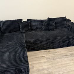  Black couch