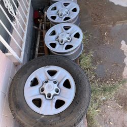 2019 Stock Tundra Rims Great Condition 