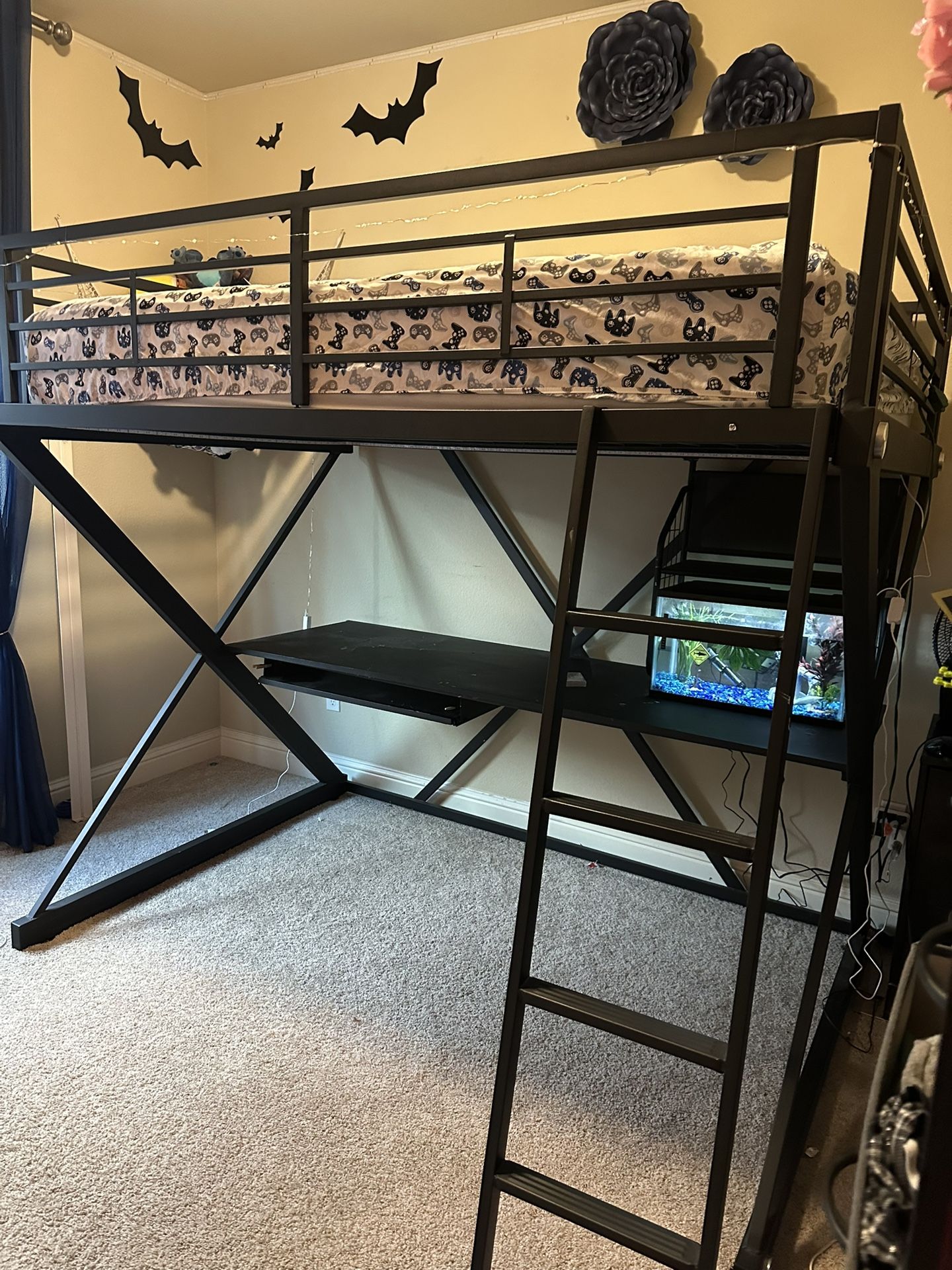 PRE-TEEN Loft Bed With Desk Underneath