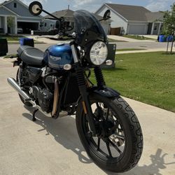 2022 Triumph Street Twin