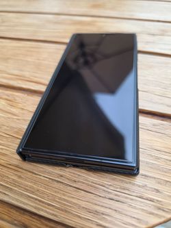 Samsung Z Trifold  - Used like new - 528gb Unlocked