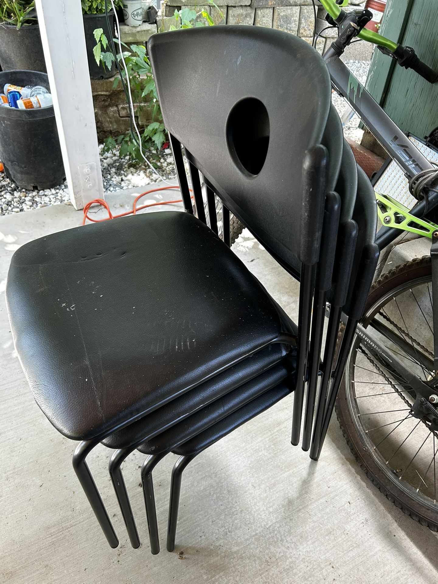 4 Chairs