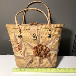 Vintage Woven Straw Basket Bag 1950s 12” x 10”  Beautiful and rare vintage straw basket handbag Excellent condition for age No holes  Brass clasp fini