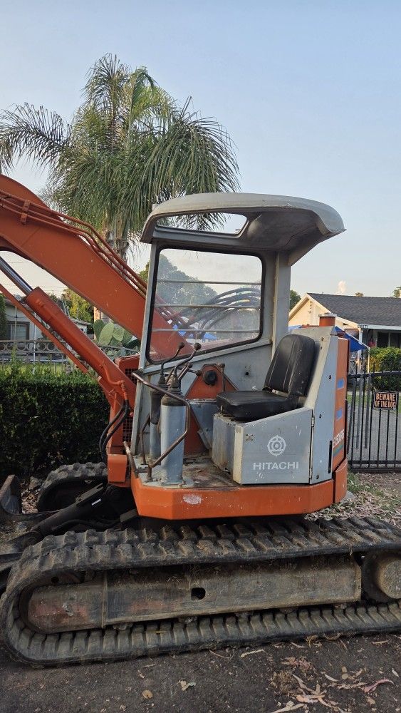 Engineering machinery, excavator, lift truck