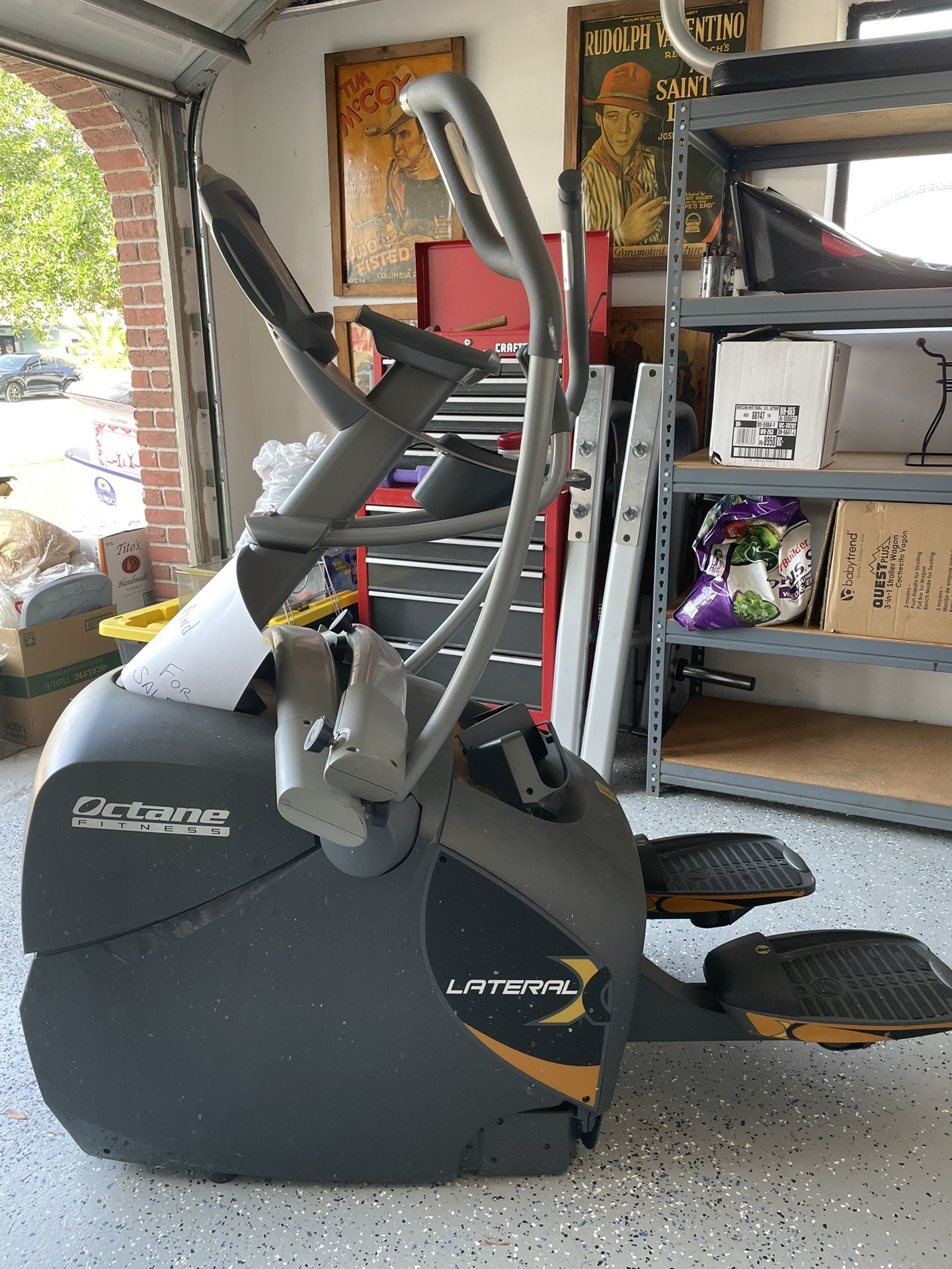 Elliptical- Octane LX8000