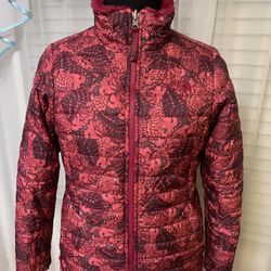 The North Face Reversible Jacket. Girl Size L(14-16)