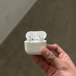 AirPods 4
