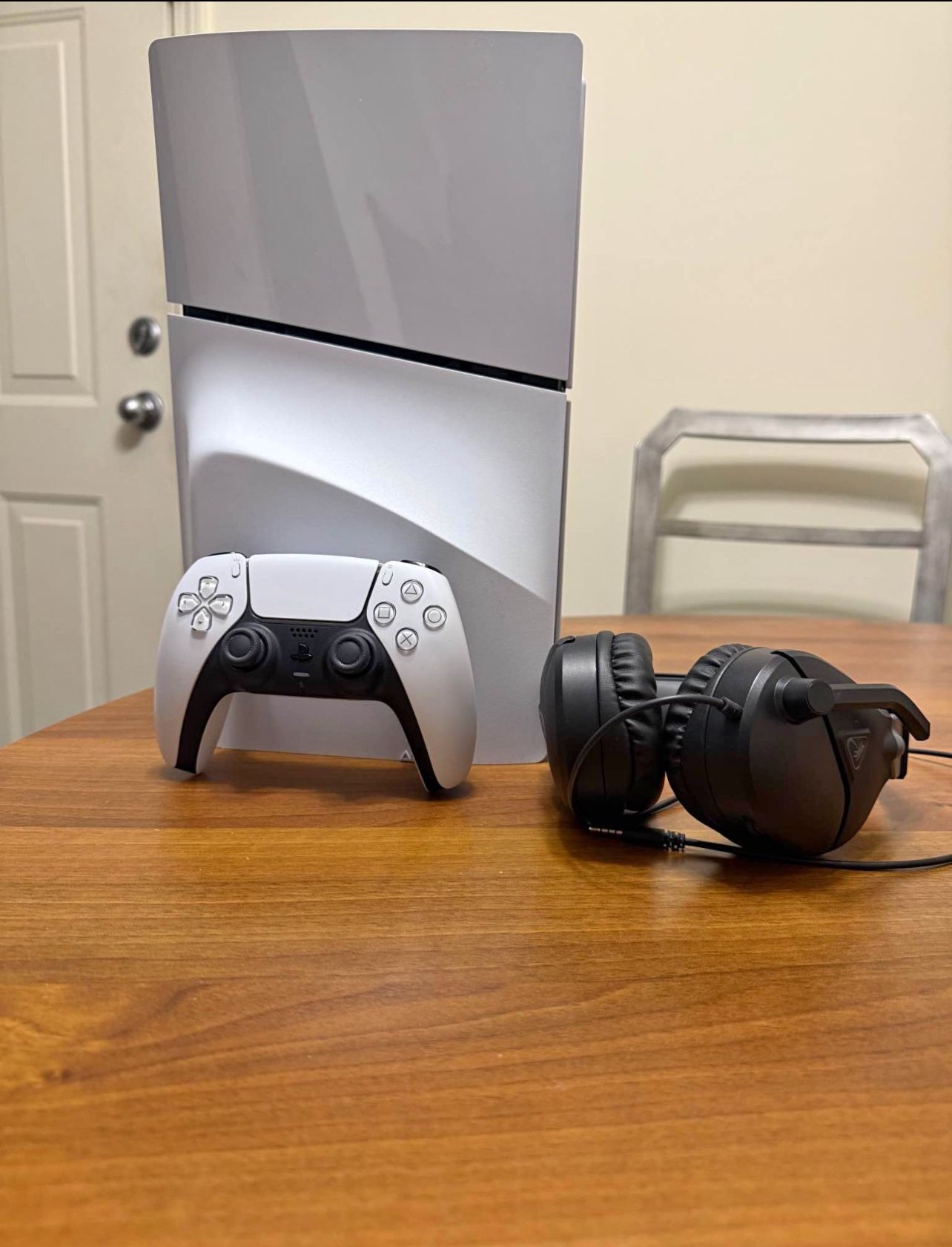 PlayStation 5 With 1 Controller And Turtle Beach Headset