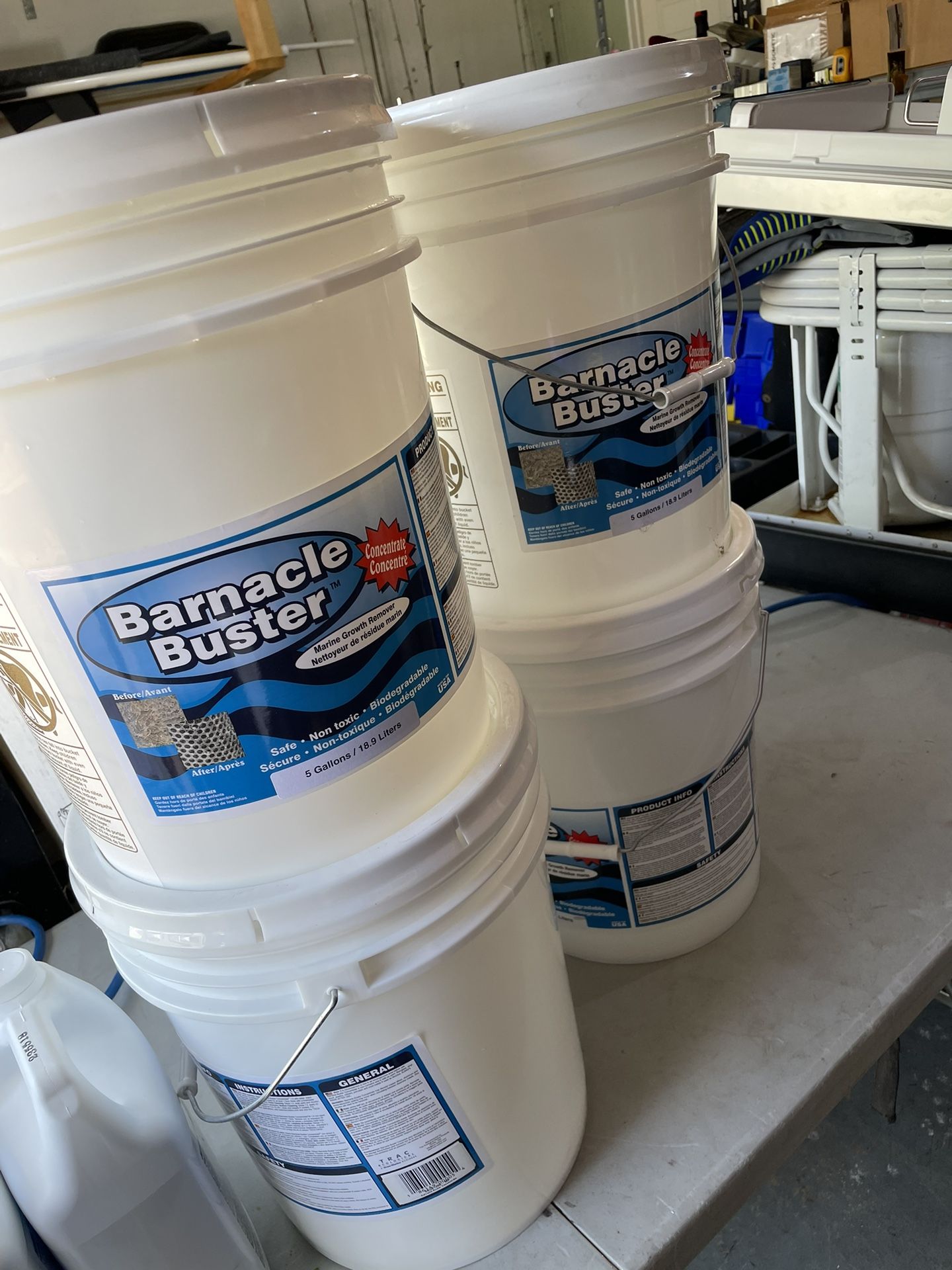 FREE EMPTY 5 Gallon Buckets With Lids for Sale in Hollywood, FL OfferUp