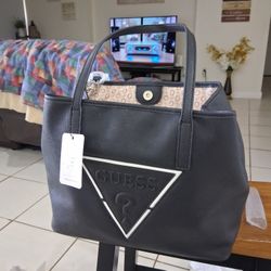 GUESS HANDBAG 