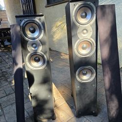 2 Polkaudio Tower Speakers TSi1400 & TSI1300