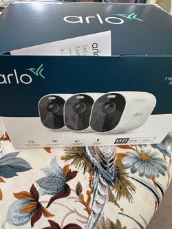Arlo Essential