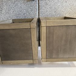 2 Pottery Barn ENd Tables in great condition