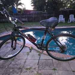 Trek Mountain Bike 820