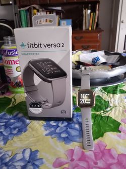 Fitbit Versa 2 With Accessories Thumbnail