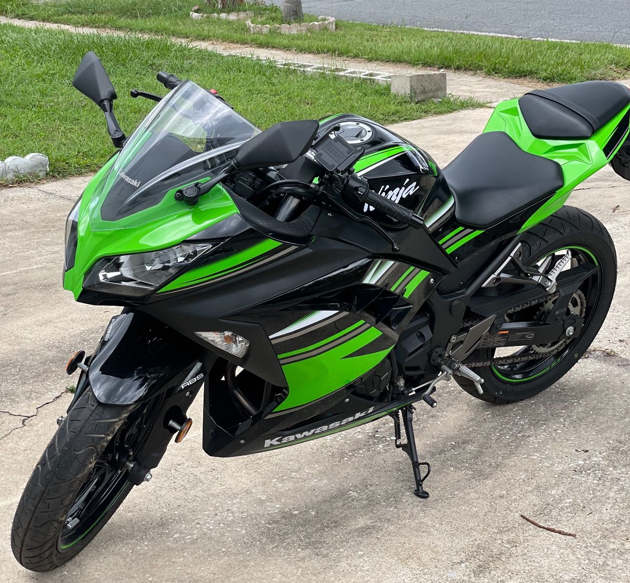 2017 Kawasaki Ninja EX300 ABS KRT Edition