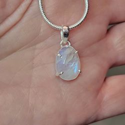 Beautiful 925 Silver Moonstone Necklace. Moonstone Is About 1" By 1".