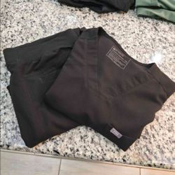 Men's FIGS Black Scrub Set XXL Top/XL Pants
