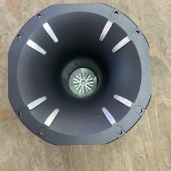  MUSIC HORN 
