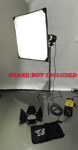 2 Britek DayPhoto 5000 Daylight Continuous Studio Lights w/ Softboxes & Ballasts