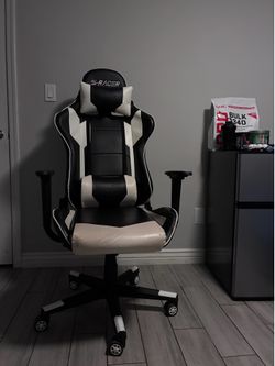 Gaming chair