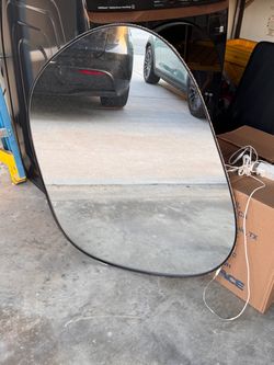 Irregular LED Wall Mirror | Black Frame Organic Shape | Espejo irregular LED | Marco negro forma orgánica | Los Fresnos