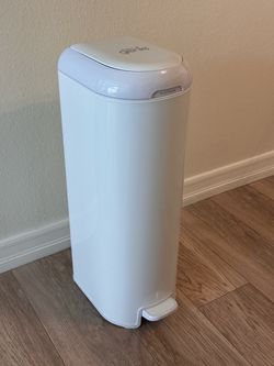 Diaper Genie Platinum - Dirty Diaper Trash Can