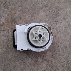 ​GE Dishwasher Drain Pump Assembly - WD19X25461