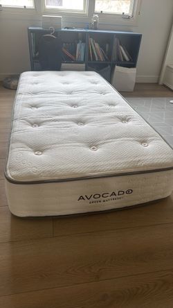 Green Advocado mattress - twin XL + optional Toppler